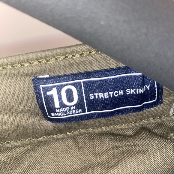 Women’s Khaki Pants - Picture 6 of 8